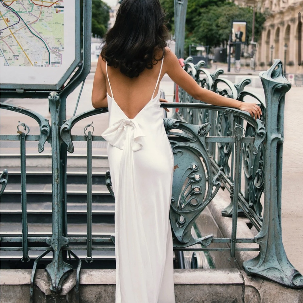 Meshki Kailey Low Back Maxi Dress With Detachable Bow Train - White